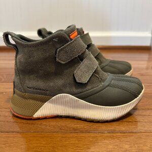 Sorel Boy's Size 13 Winter Snow Boots (Waterproof)